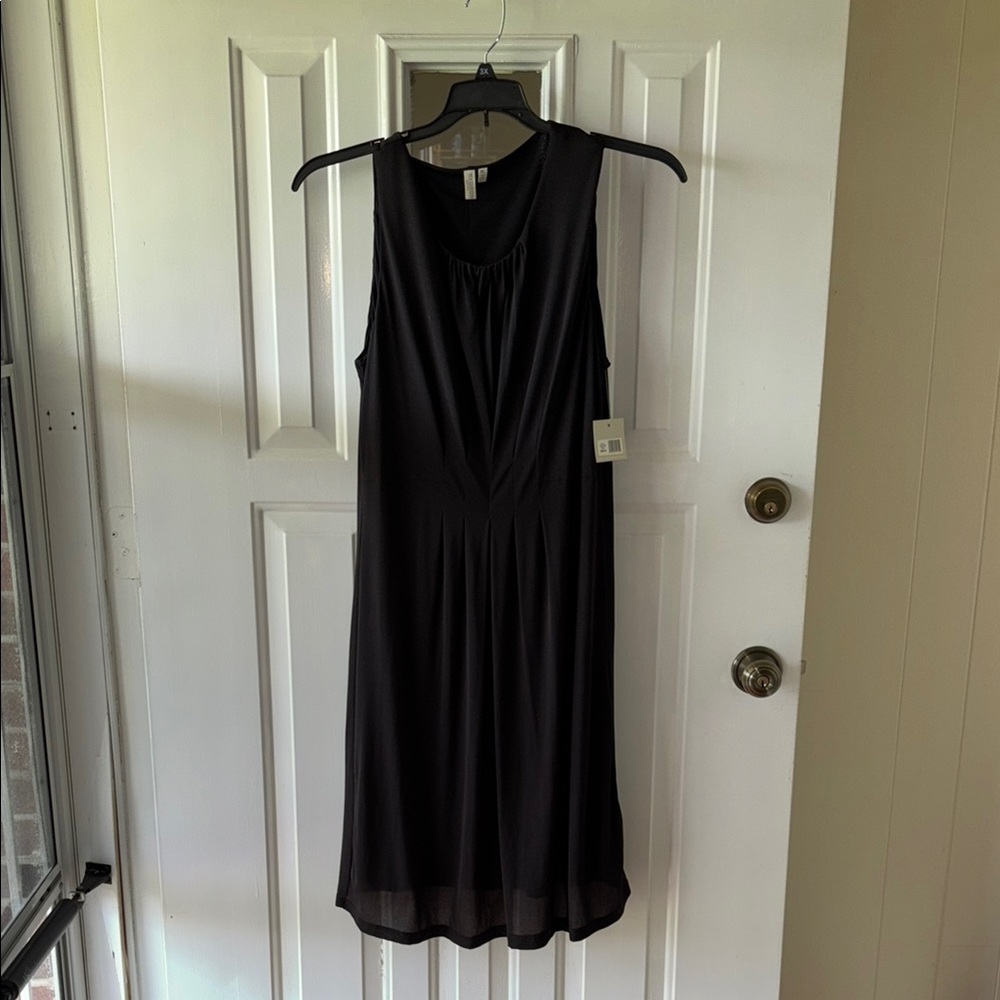 Madison Petite Large Elegant Black Sleeveless Dress NEW WITH TAGS